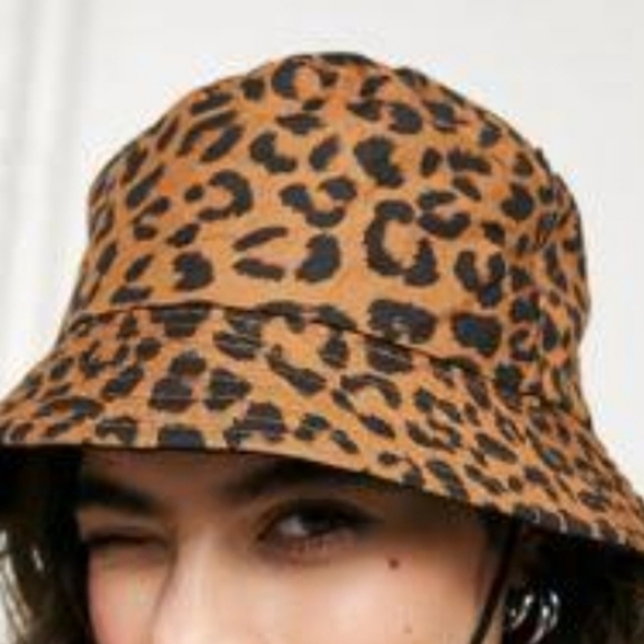 Marcus Adler Accessories - Marcus Adler Womens Leopard Bucket Hat OS Mobwife NWT